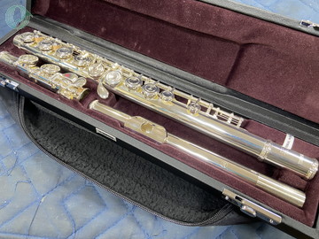 2025年10月13日にQsicが買取したYAMAHA YFL-212 LRS 現行 Eメカ付きの画像